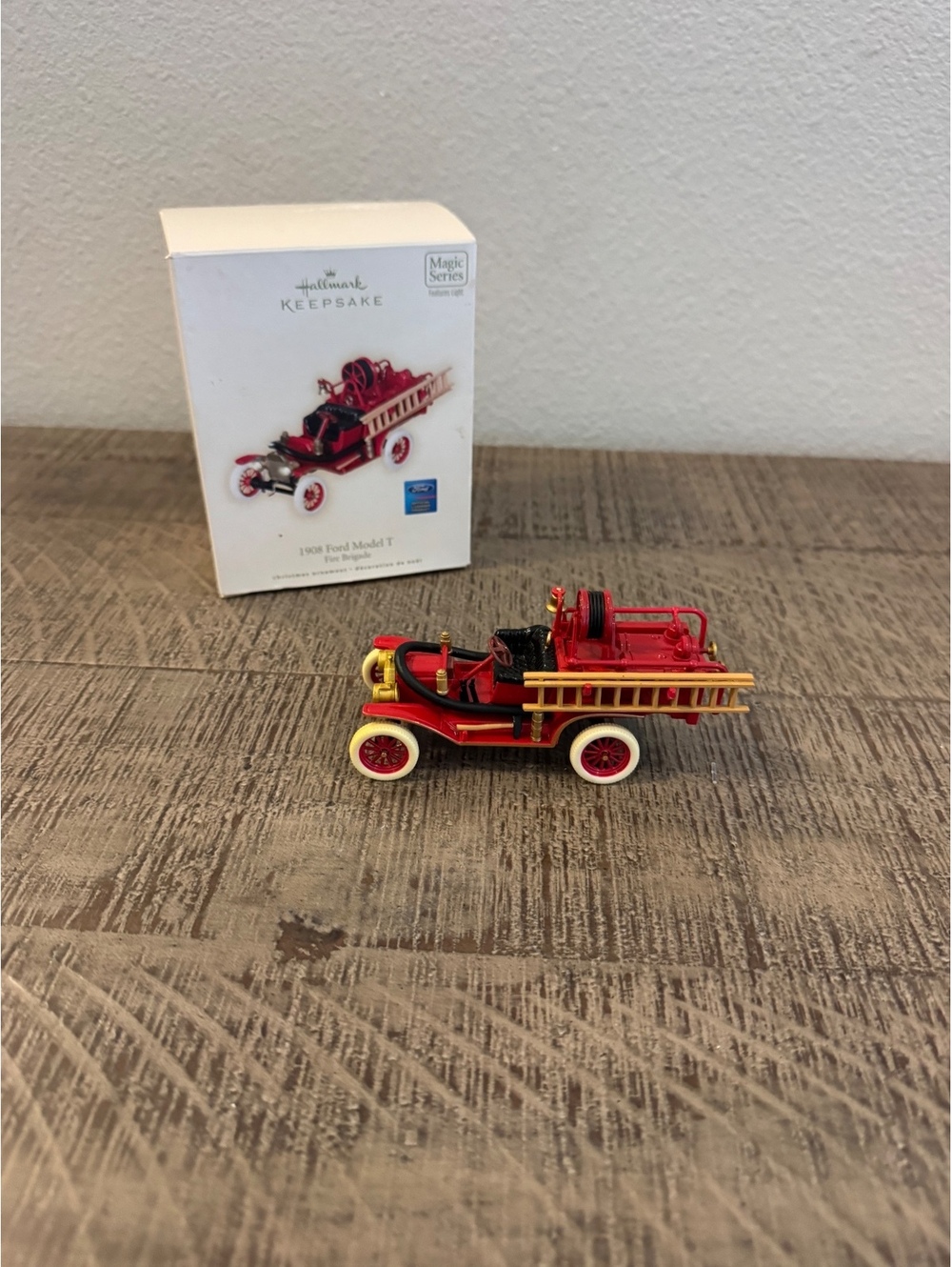 2008 Hallmark 1908 Ford Model T Fire Engine QX2891 #6 Light Untested